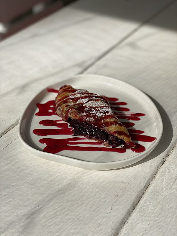 Штрудель вишневый