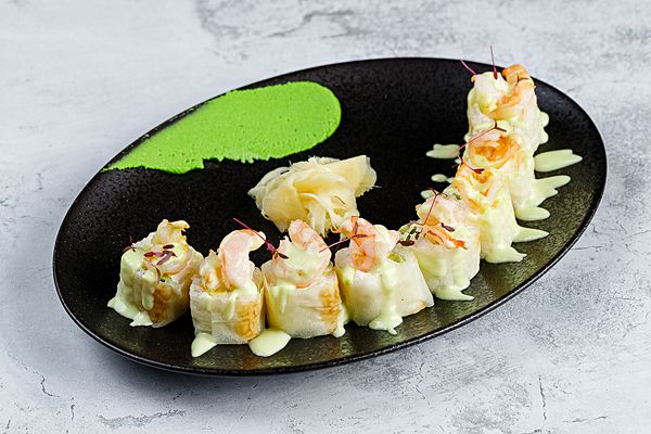 Ролл креветка сгущёнка-вассаби