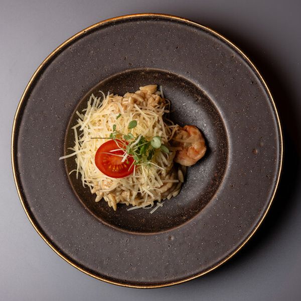 Орзо с креветками в соусе биск