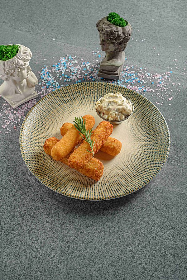 Сырные палочки с соусом тартар