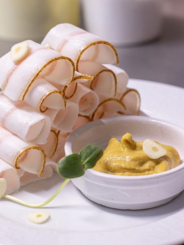 Сало с чесноком и горчицей