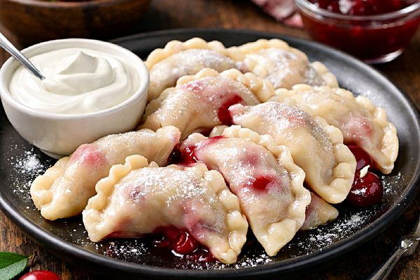 Вареники с вишней