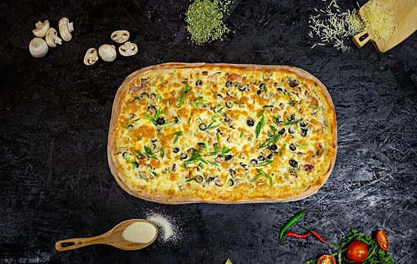 Жюльен полметра