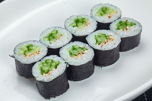 Свежий огурец